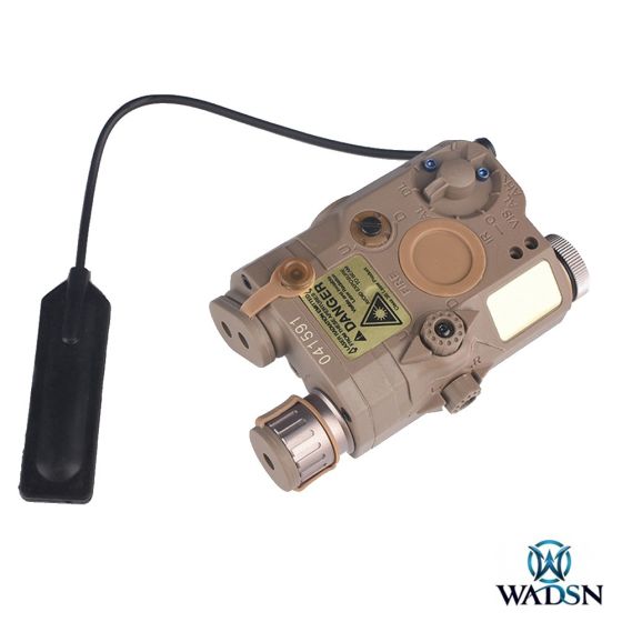 AN/PEQ Laser Rosso con Torcia Led - Dark Earth Tan - WADSN